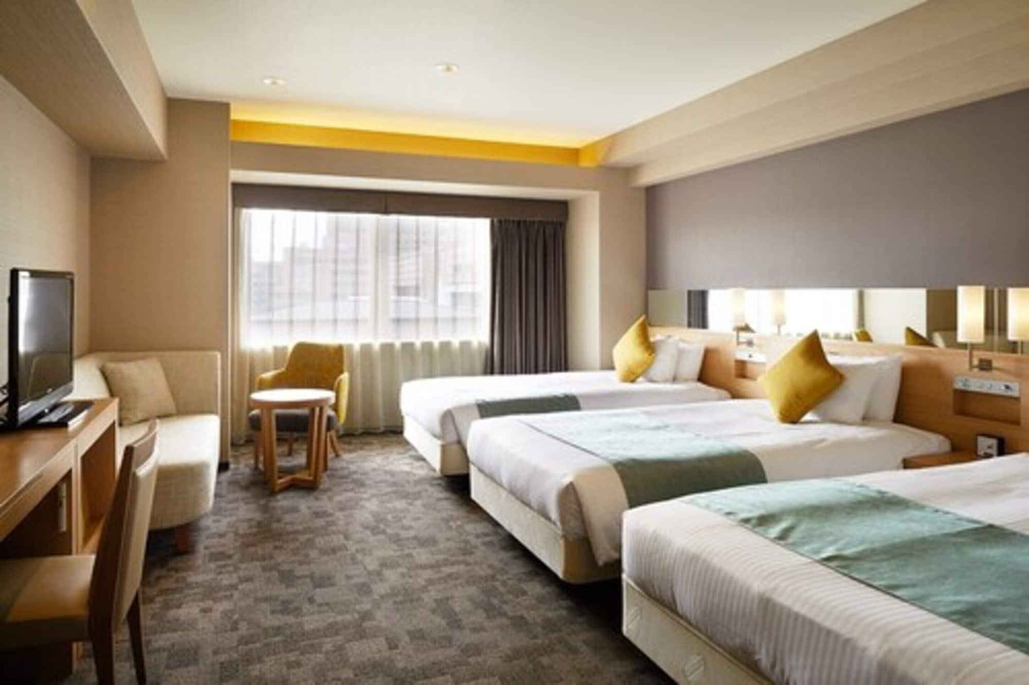 โรงแรมอัลมอนต์ โรงแรม 4*